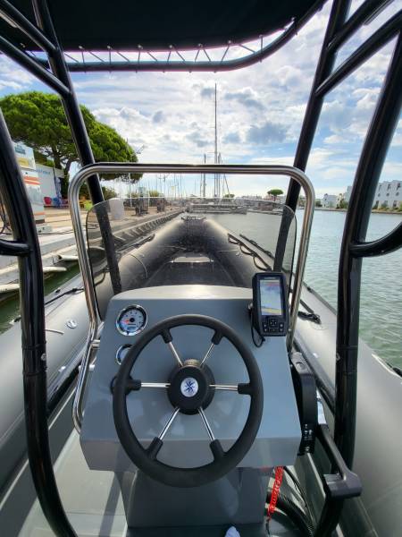 Location de bateau avec permis - 3D TENDER XPRO 589 au Grau-du-Roi, Port Camargue