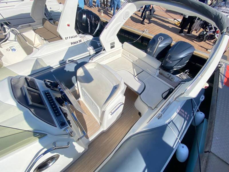 Location de bateau avec permis - Nuova Jolly Prince 28 au Grau-du-Roi Port Camargue